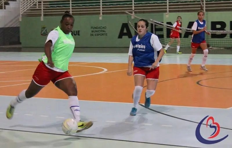 Barateiro Futsal/FME vence na estreia