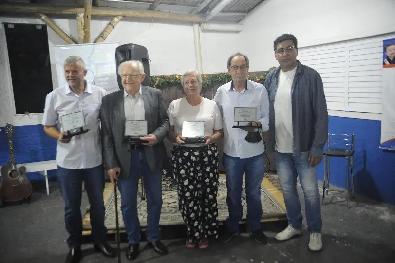 Profissionais da comunica&ccedil;&atilde;o de Brusque recebem homenagem