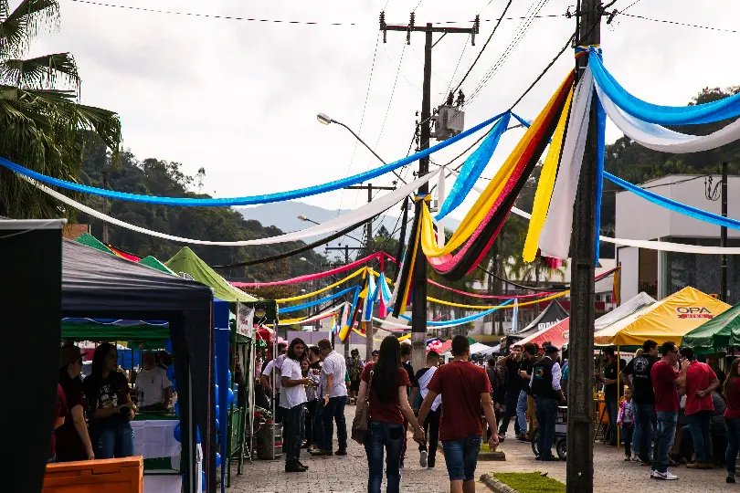 14ª Stadtplatzfest repaginada para atender grupos inscritos e visitantes