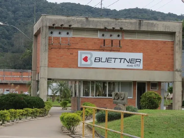 Leil&atilde;o de im&oacute;vel de ex-ind&uacute;stria fabril, comprova dinamismo na economia de Brusque