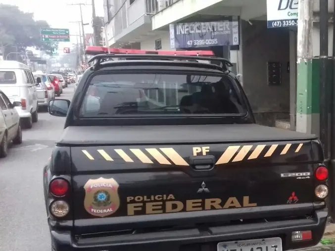 Operação visa desmantelar quadrilha em Brusque e mais três cidades