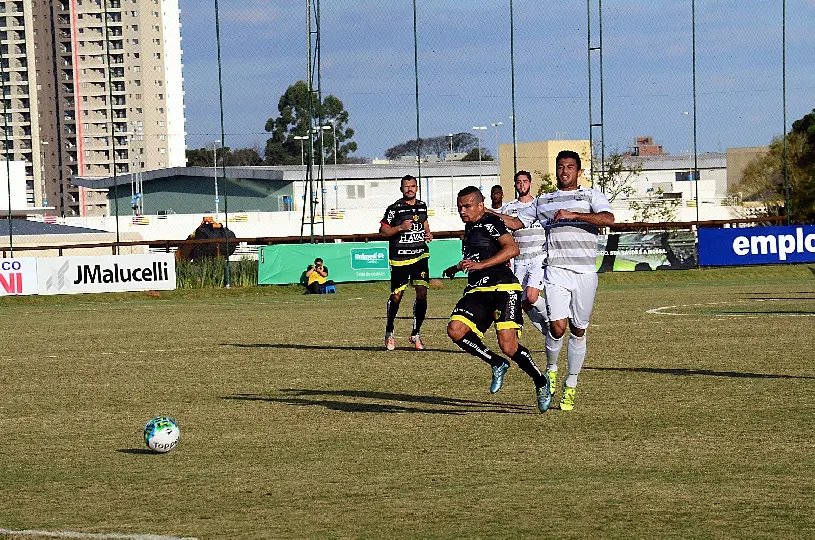 Brusque empata sem gols em Curitiba e segue invicto