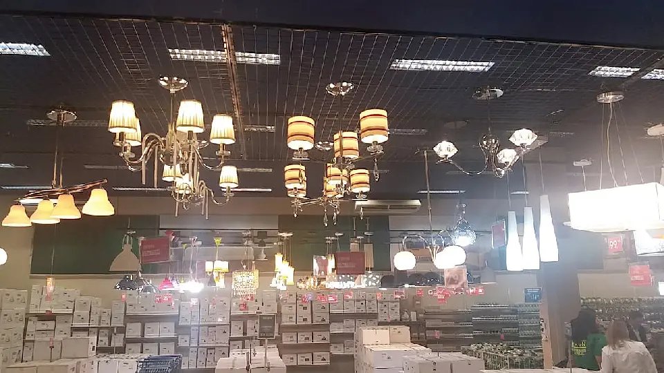 Havan lança outlet de luminárias