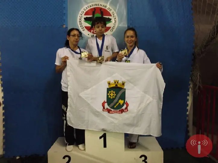 Equipe conquista cinco medalhas na capital
