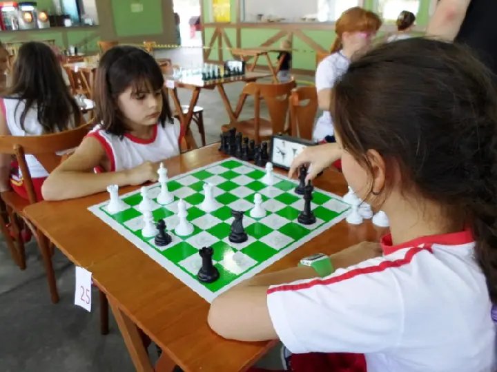 Estudantes participam de festival de xadrez