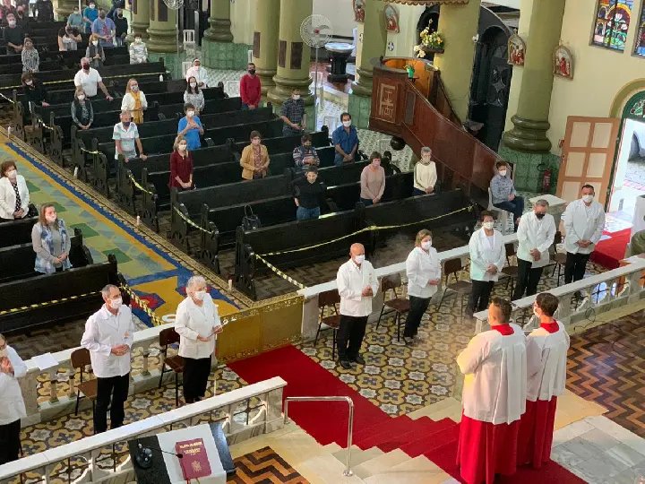 Celebra&ccedil;&otilde;es marcam Dia de Corpus Christi diferente em Brusque