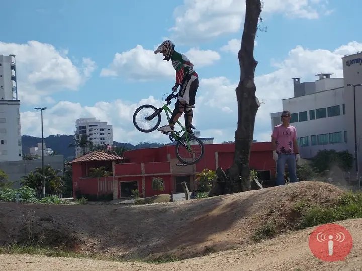 Brusque conquista oito títulos no bicicross