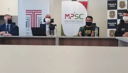 Justi&ccedil;a tira sigilo do inqu&eacute;rito sobre os respiradores