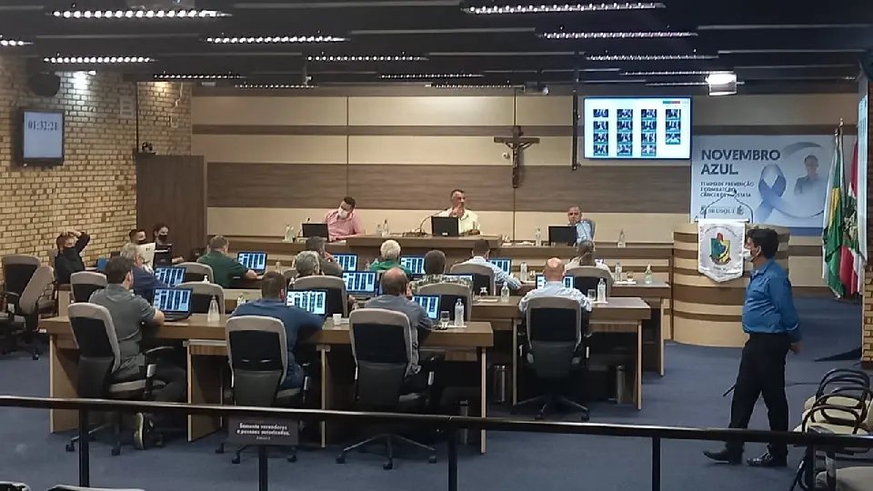 Vereador cobra instala&ccedil;&atilde;o de tach&otilde;es e menciona a&ccedil;&atilde;o judicial para isso