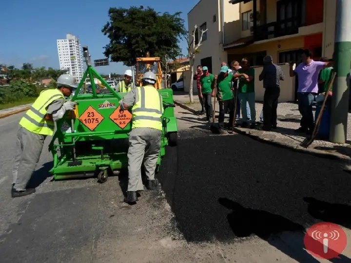 Demonstração de equipamento para recuperação asfáltica