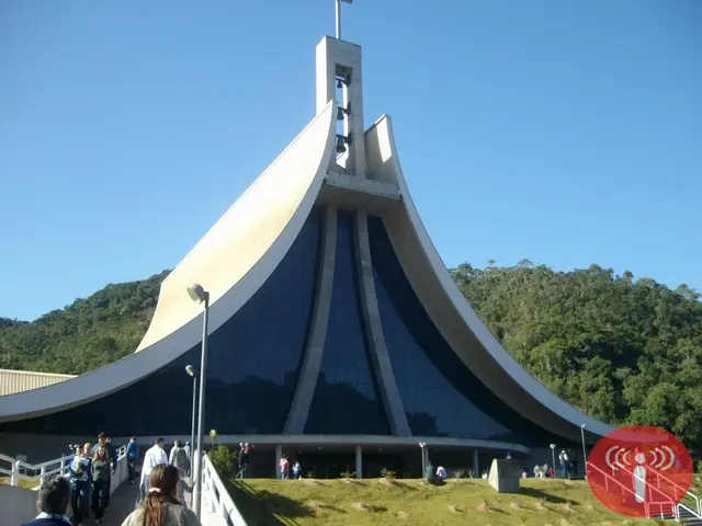 Peregrinação de aposentados à Nova Trento