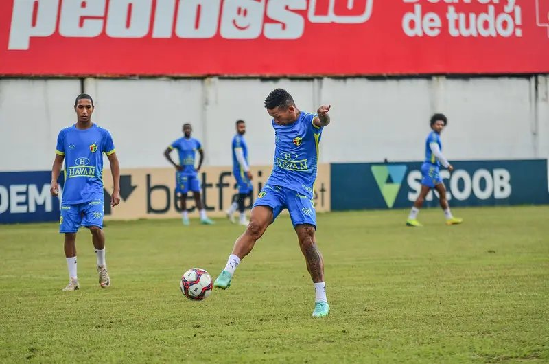 Brusque faz treino em prepara&ccedil;&atilde;o para receber o CRB