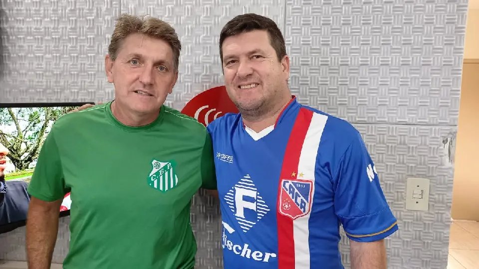 Renaux e Paysand&uacute; voltam a se enfrentar em campo