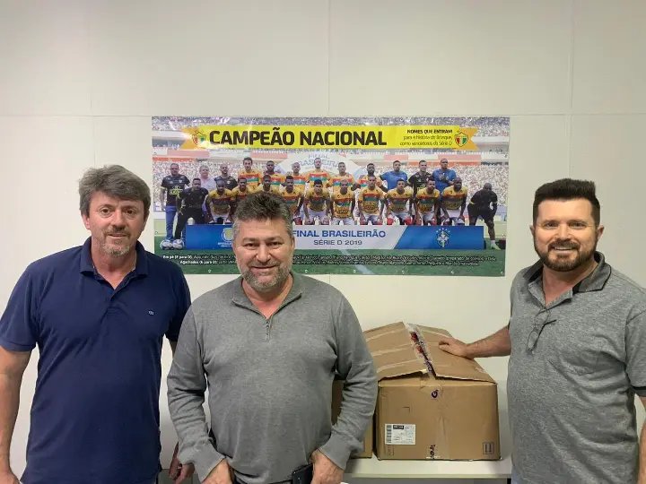 Brusque realiza entrega de alimentos arrecadados em a&ccedil;&atilde;o solid&aacute;ria 