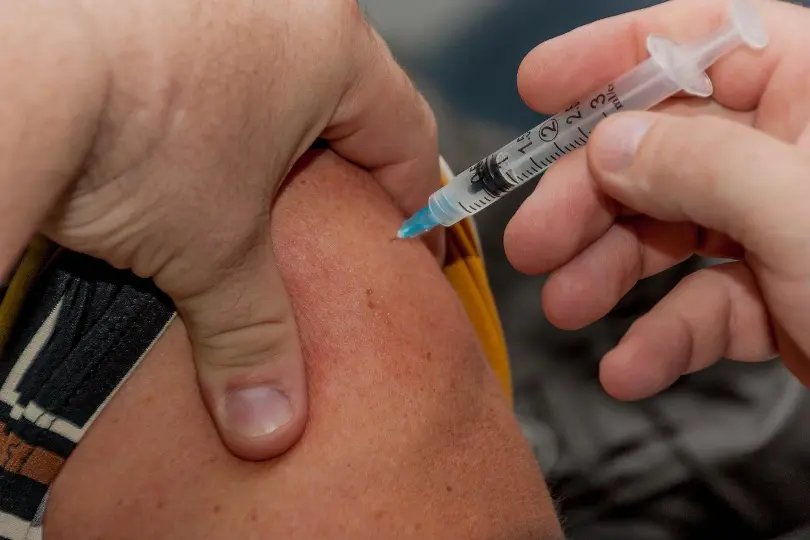 Intervalo da Pfizer reduziu de 12 para oito semanas 