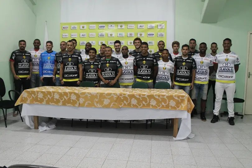 Grupo vive expectativa pela estreia em casa