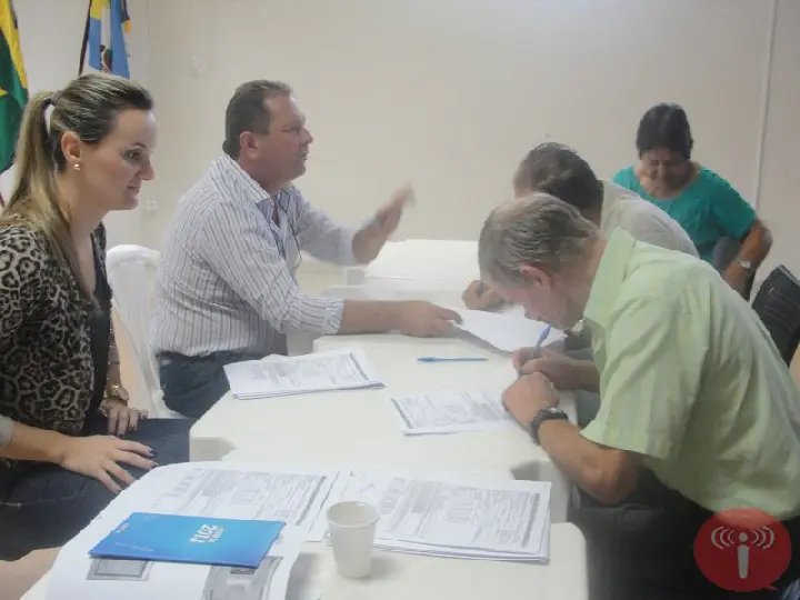 Casas populares são entregues a moradores de Canelinha