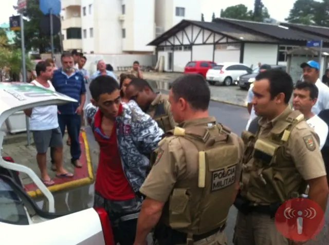Em Itapema: Vítima rende assaltante e o prende