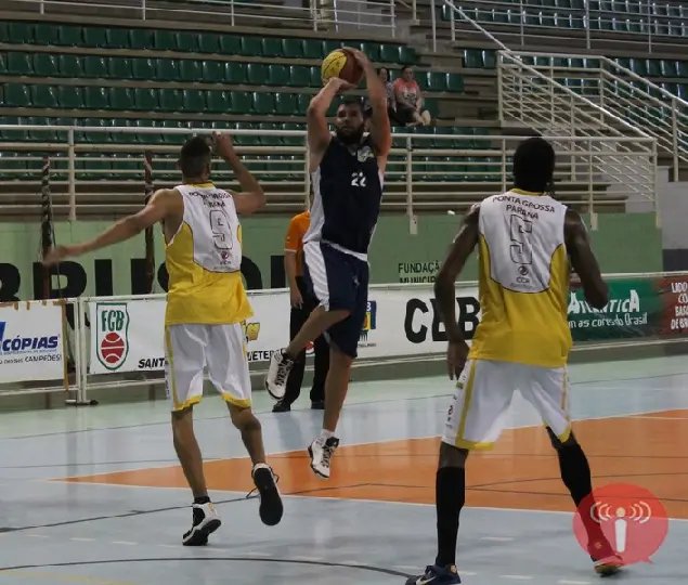 Arena pode sediar quadrangular de basquete