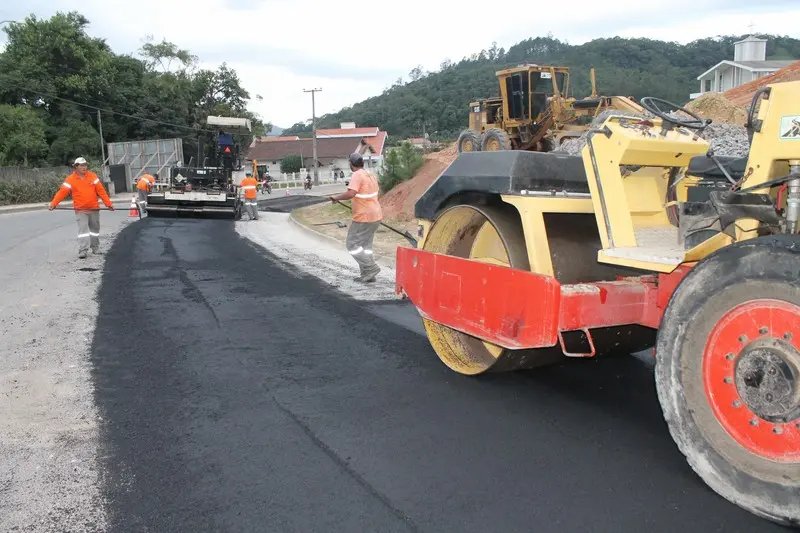 Ruas recebem obras de recuperação