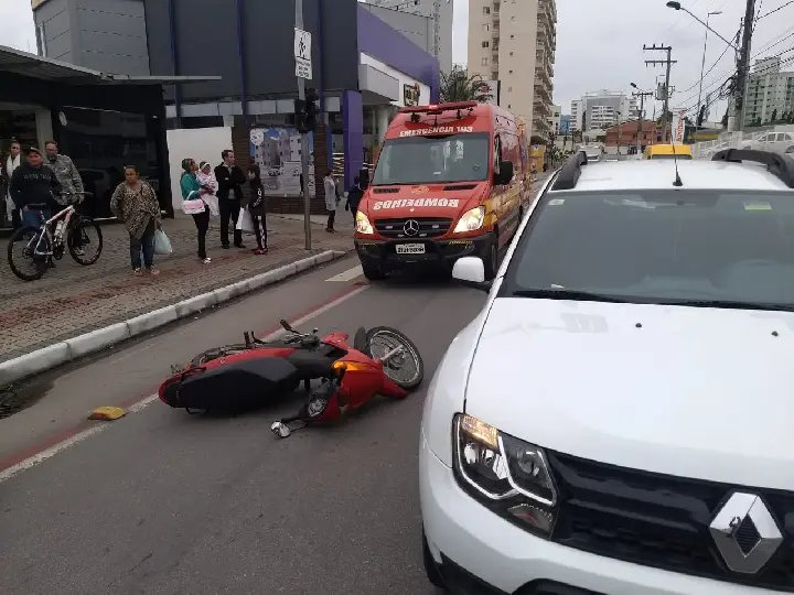 Carona de Biz fica ferida em acidente no Centro