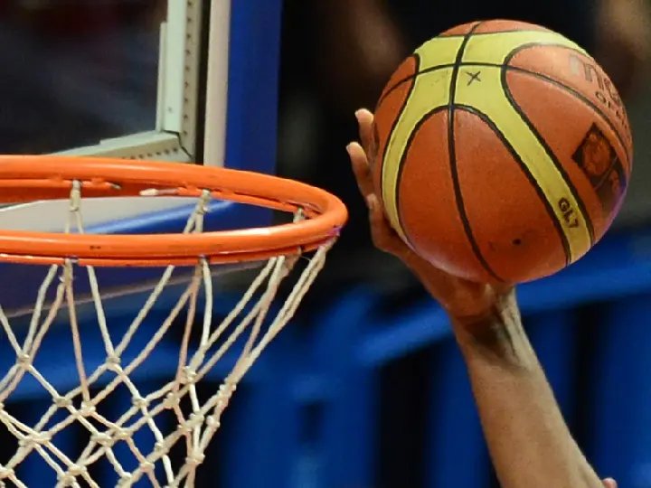 Basquetebol no sábado