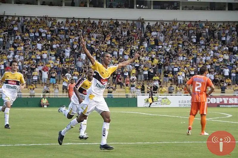 Muitos gols nos primeiros jogos