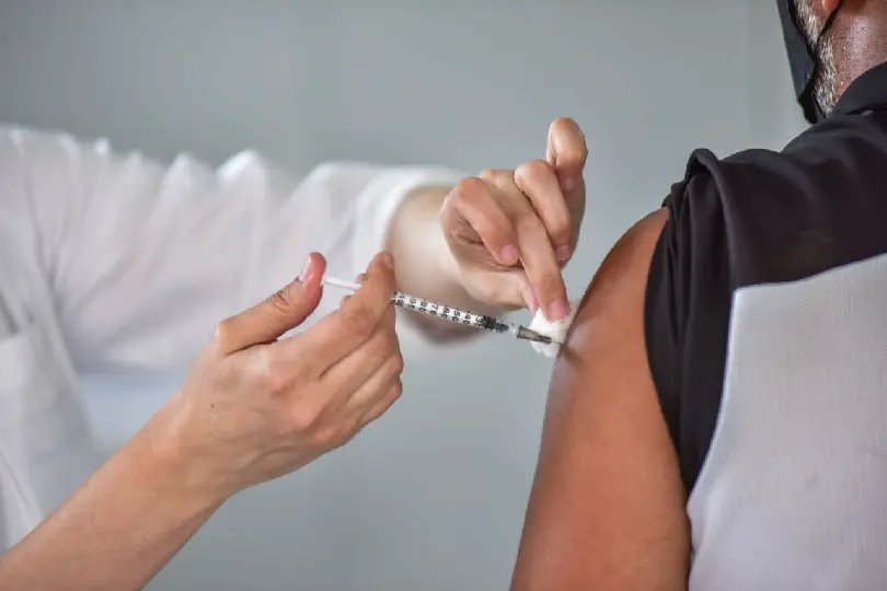 Brusque j&aacute; aplicou mais de 186 mil doses de vacinas contra a covid-19