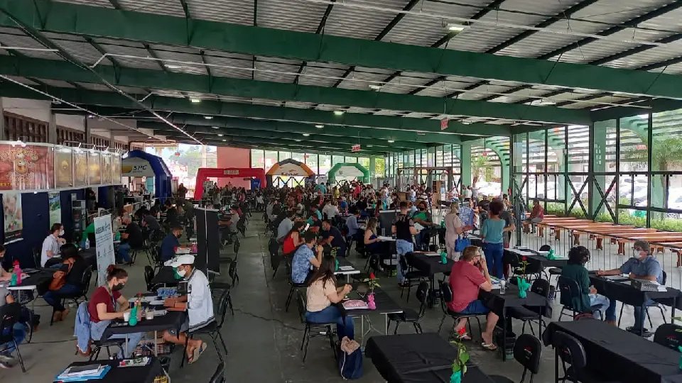Mutir&atilde;o de Empregos atende mais de 1300 pessoas