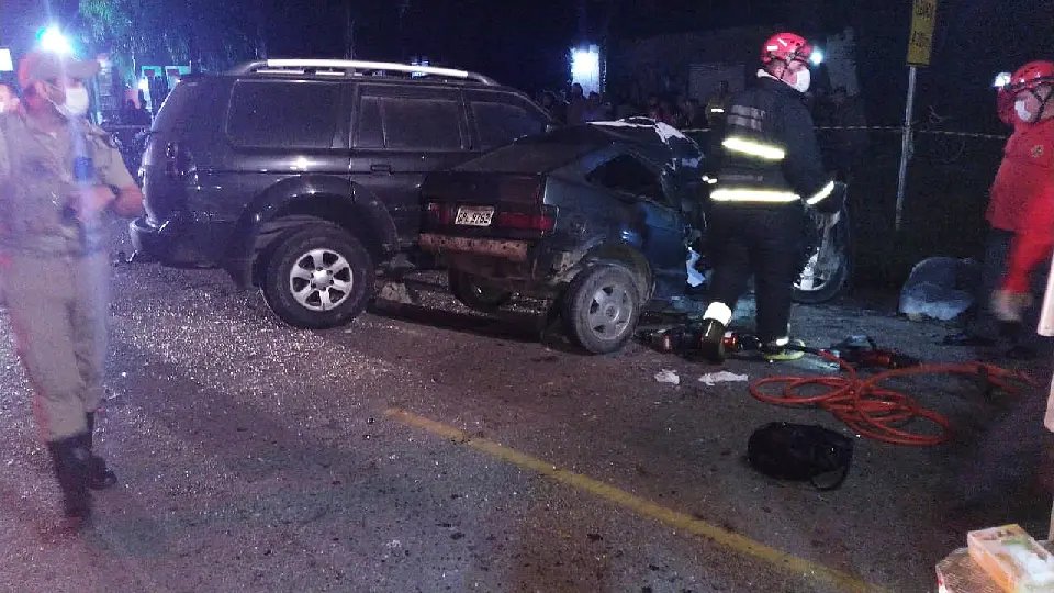 Nova trag&eacute;dia: tr&ecirc;s adultos e um beb&ecirc; morrem em acidente