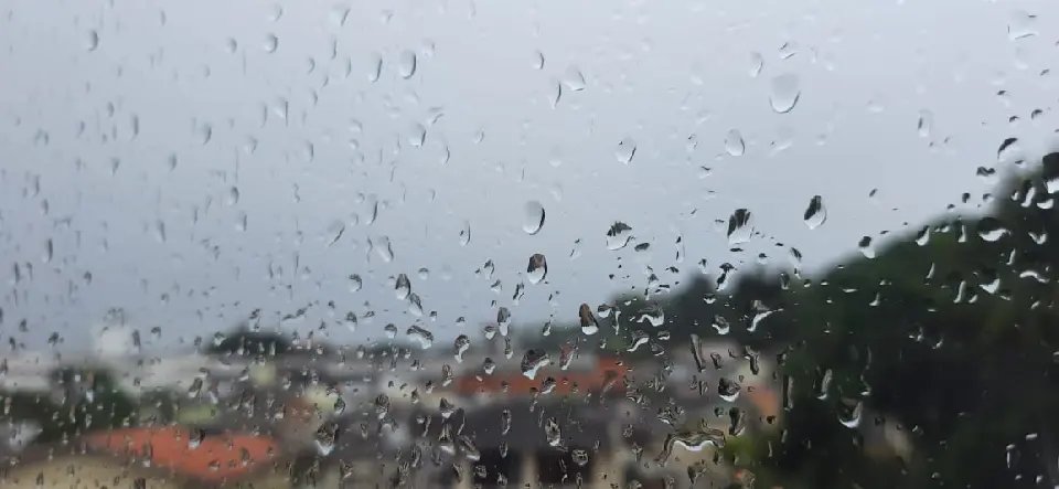 Risco de chuva persistente e volumosa deve persistir at&eacute; o domingo, alerta Defesa Civil