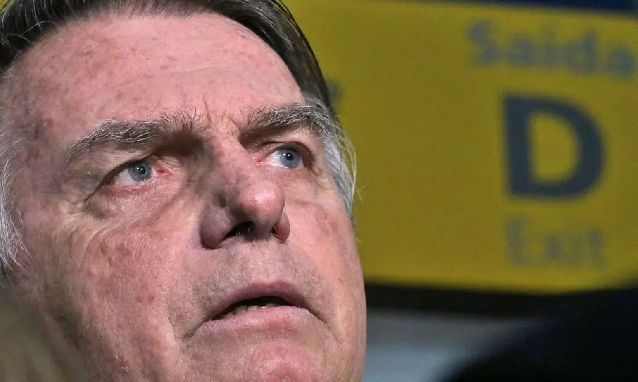 TSE torna Bolsonaro inelegível por oito anos