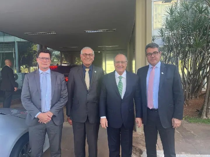 Fortalecimento da indústria catarinense é debatido com o governo federal