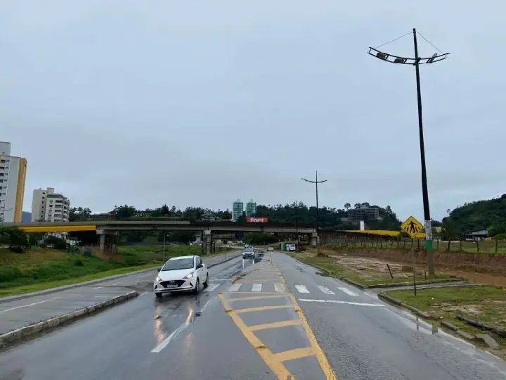 Trânsito na av. Bepe Roza sofrerá alterações nesta quinta-feira 