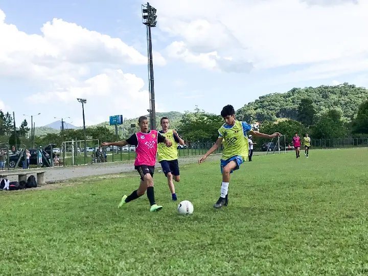 Brusque realiza testes das categorias Sub-15 e Sub-17