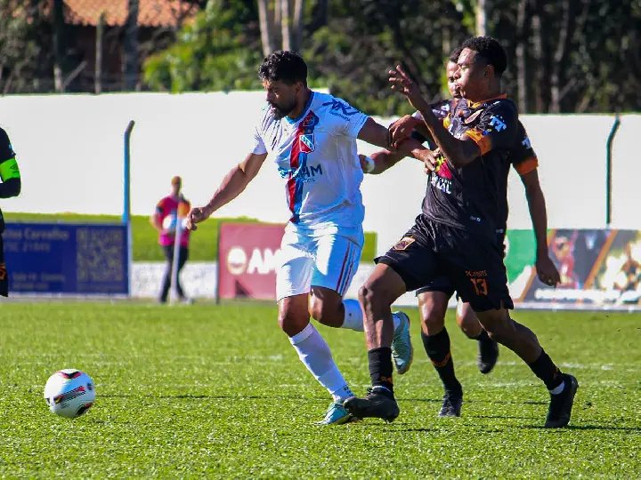 (VÍDEO) – Erros de arbitragem em jogo do Carlos Renaux geram polêmica