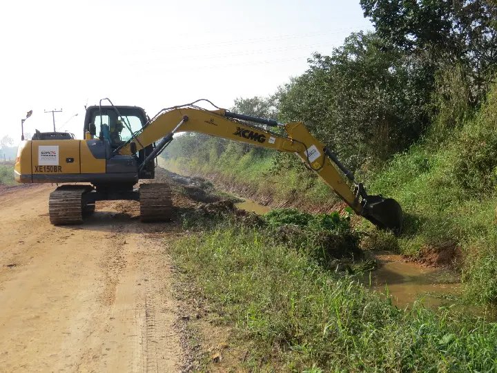 Secretaria de Obras mantém frentes de trabalho em diferentes bairros