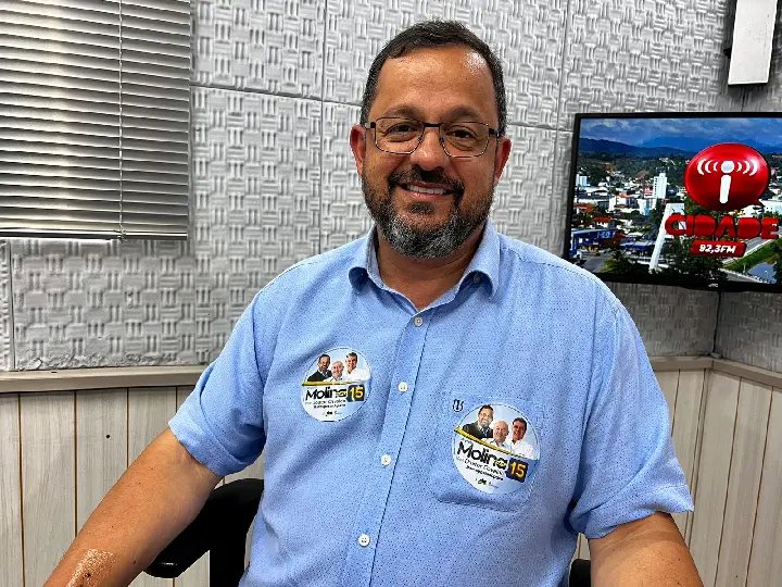 Molina mira vereadores candidatos e prega continuidade de obras
