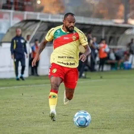 Cléo Silva deixa o Brusque e vai jogar no exterior
