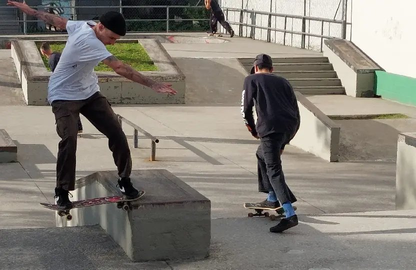 Comunitários é marcado por disputa de Xadrez e apresentação de Skate