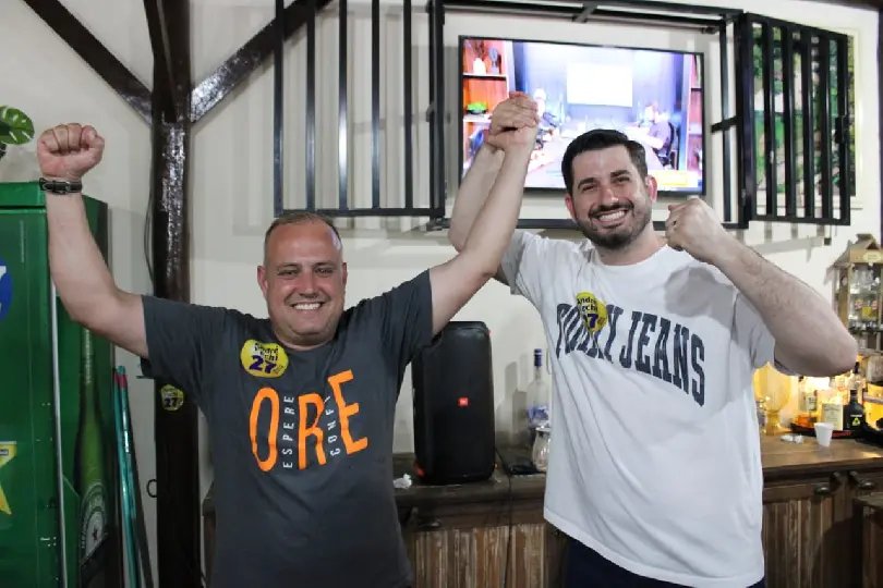 Vechi e Deco venceram com 40% dos votos válidos 