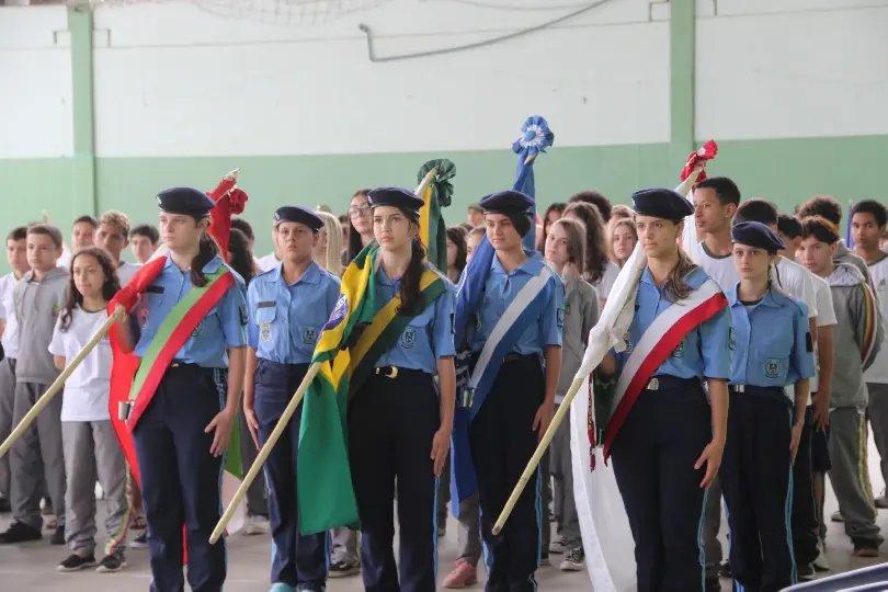 Escola Cívico Militar do Paquetá realiza ato alusivo à Independência do Brasil