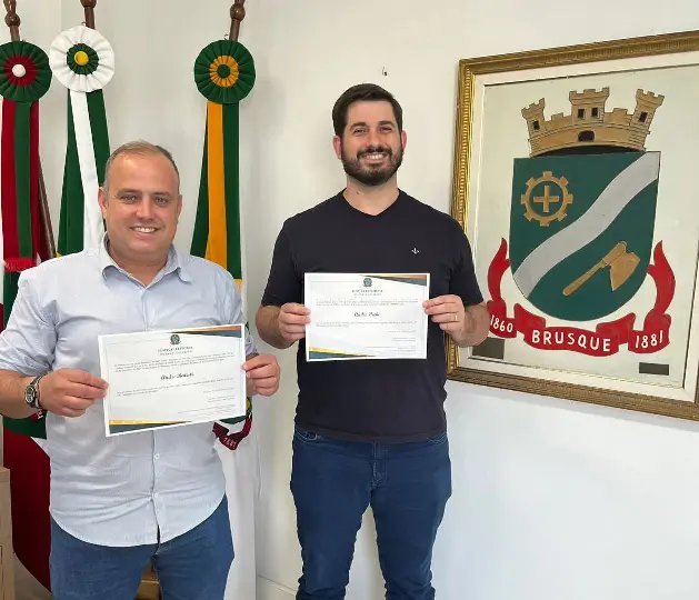 André Vechi e Deco Batisti são diplomados prefeito e vice de Brusque