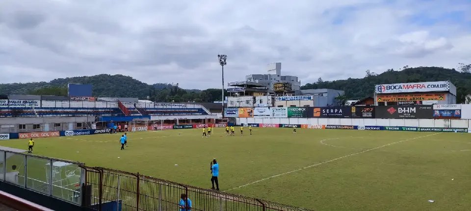 (VÍDEO) Brusque realiza treino tático antes de viagem para o Paraná 