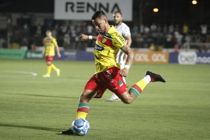 Brusque vence de virada e garante vaga série B e na final