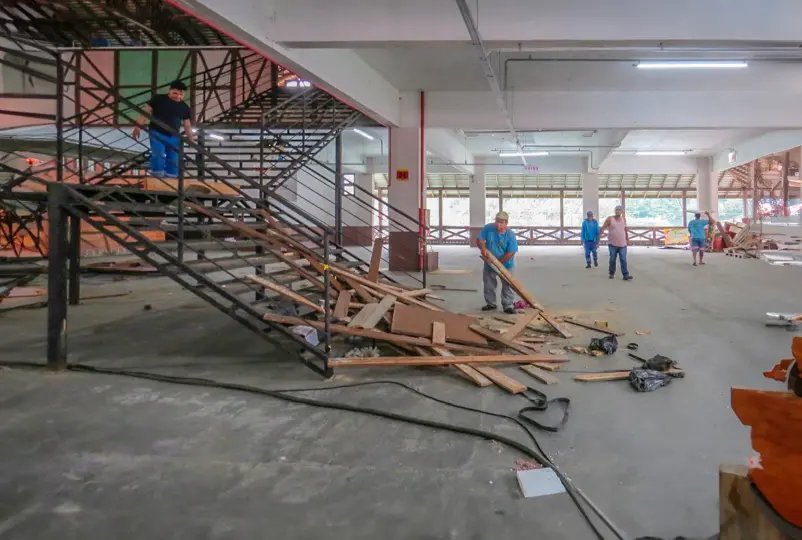 Mau tempo obriga mudança de rotina no setor de Obras
