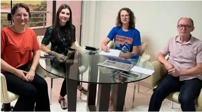 Definido reajuste salarial a empregados do vestuário