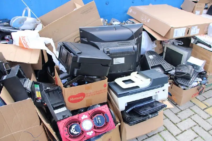 Dia D Ecoponto recolhe mais de 1 tonelada de lixo eletrônico