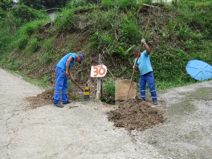 Limpeza de bocas de lobo é intensificada pela Prefeitura de Brusque
