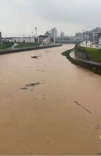 Defesa Civil de Brusque e Botuverá divulgam nível do Rio Itajaí-Mirim